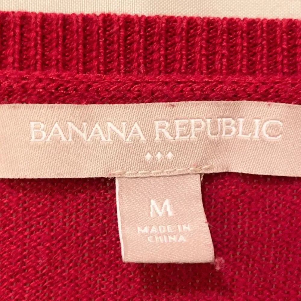 Banana Republic Men's Red V-Neck Sweater Size Medium
